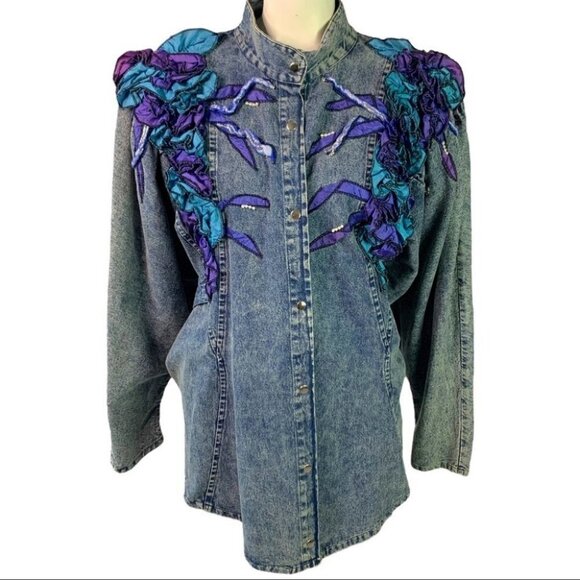 VINTAGE 80s JEANS JACKET WITH PURPLE RUFFLE BEADED DESIGN FRONT SNAP WOMEN LARGE - Picture 1 of 9